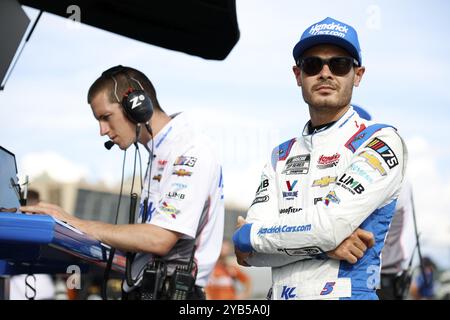 Kyle Larson (5), NASCAR Cup Driver, qualifiziert sich für den Quaker State 400, der auf dem Atlanta Motor Speedway in Hampto auf Walmart erhältlich ist Stockfoto