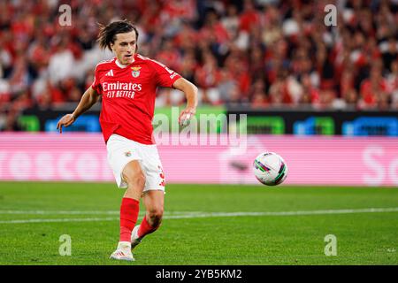 Lissabon, Portugal. September 2024. Alvaro Carreras (SL Benfica) wurde während des Liga Portugal Spiels zwischen SL Benfica und Gil Vicente FC im Estadio do Sport Lisboa e Benfica gesehen. Endergebnis: Benfica 5:1 Gil Vicente. Quelle: SOPA Images Limited/Alamy Live News Stockfoto