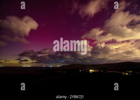 Aurora borealis in Cap Blanc-Nez, Frankreich, Côte d'Opale, 10. Oktober 2024 Stockfoto