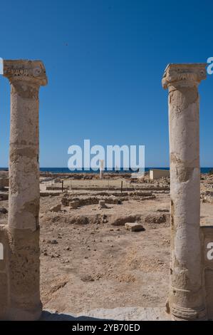 Blick durch das Haus des Orpheus auf die Paphos Mosaiken in Paphos, Zypern Stockfoto