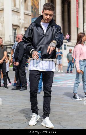 One Directions Liam Payne filmt 2017 ein Musikvideo am Londoner Trafalgar Square. Stockfoto