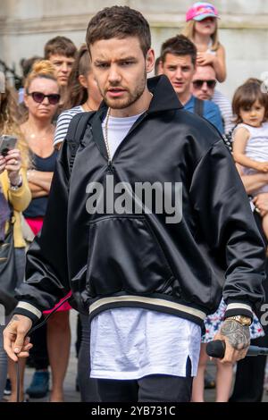 One Directions Liam Payne filmt 2017 ein Musikvideo am Londoner Trafalgar Square. Stockfoto