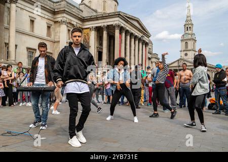 One Directions Liam Payne filmt 2017 ein Musikvideo am Londoner Trafalgar Square. Stockfoto