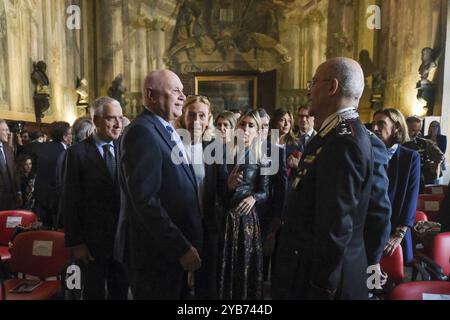 Neapel, Italien. Oktober 2024. Der Justizminister der Regierung Meloni, Carlo Nordio, in Neapel für die Konferenz rechtliche und soziale Szenarien geschlechtsspezifischer Gewalt: Von der Repression zur Wahrnehmung und Prävention des Phänomens Konferenz organisiert vom Berufungsgericht von Neapel und der Generalstaatsanwaltschaft Credit: Live Media Publishing Group/Alamy Live News Stockfoto