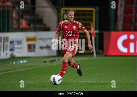 Lüttich, Belgien. Oktober 2024. Lüttich, Belgien, 16. Oktober 2024: Lola Wajnblum (23 Standard Fémina de Liège) während des Lotto Super League Spiels zwischen Standard Femina de Lüttich und RSC Anderlecht Women im Stade Maurice Dufrasne in Lüttich, Belgien (Martin Pitsch/SPP) Credit: SPP Sport Press Photo. /Alamy Live News Stockfoto