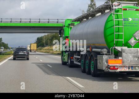 A1, Polen - 17. September 2022 - Autobahn A1 (Amber Highway), eine Nord-Süd-Autobahn in Polen Stockfoto