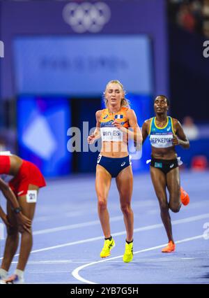 Diane van es nahm an der 10,000 Meter langen Strecke der Olympischen Spiele 2024 in Paris Teil. Stockfoto