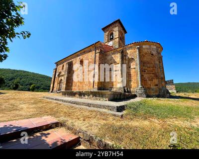 Kirche Santa Columba. Riocavado de la Sierra, Provinz Burgos, Castilla Leon, Spanien. Stockfoto