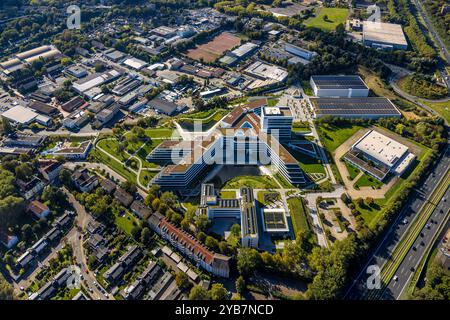 Luftbild, Aldi Nord Campus, Gebäudeform entspricht dem Aldi Logo, Eckenbergstraße, Kray, Essen, Ruhrgebiet, Nordrhein-Westfalen, Deutschland ACHTUNGxMINDESTHONORARx60xEURO *** Luftansicht, Aldi Nord Campus, Gebäudeform entspricht dem Aldi Logo, Eckenbergstraße, Kray, Essen, Ruhrgebiet, Nordrhein-Westfalen, Deutschland ATTENTIONxMINDESTHONORARx60xEURO Stockfoto