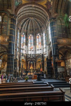 Die Basilika St. Nikolaus befindet sich im Old Centre Viertel von Amsterdam, Niederlande. Die wichtigste römisch-katholische Kirche der Stadt. Stockfoto