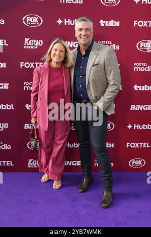 17. Oktober 2024: WENDY MOORE und DENNIS SCOTT nehmen am 17. Oktober 2024 in Sydney, NSW Australien, am Foxtel Media 2025 im White Bay Power Station Teil (Foto: © Christopher Khoury/Australian Press Agency via ZUMA Press Wire). Nicht für kommerzielle ZWECKE! Stockfoto