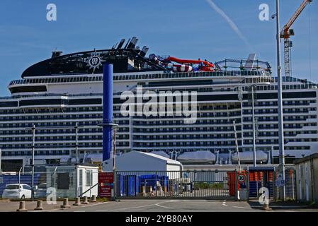 MSC Euribia in den Werften von Chantiers de l Atlantique, STX, Saint-Nazaire, Loire-Atlantique, Pays de Loire, Frankreich, Europa Stockfoto