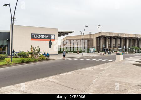 Catania, Sizilien, Italien - 29. September 2024: Ankunftsterminal des internationalen Flughafens Catania-Fontanarossa in Sizilien. Stockfoto