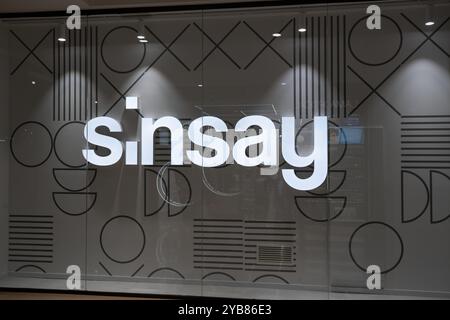 Sinsay Sign, LPP Inc. Group, Bekleidungsgeschäft in der Modebranche, die Marke verfügt über mehr als 520 Ladengeschäfte in 18 europäischen und asiatischen Ländern. Neuigkeiten, Stockfoto