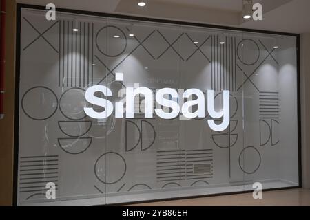 Sinsay Sign, LPP Inc. Group, Bekleidungsgeschäft in der Modebranche, die Marke verfügt über mehr als 520 Ladengeschäfte in 18 europäischen und asiatischen Ländern. Neuigkeiten, Stockfoto