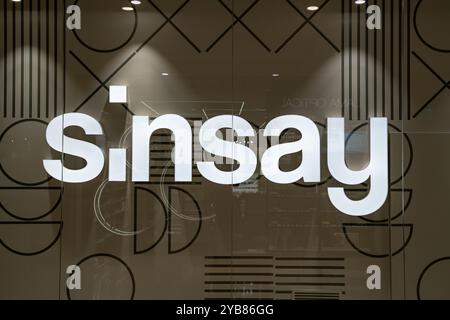 Sinsay Sign, LPP Inc. Group, Bekleidungsgeschäft in der Modebranche, die Marke verfügt über mehr als 520 Ladengeschäfte in 18 europäischen und asiatischen Ländern. Neuigkeiten, Stockfoto