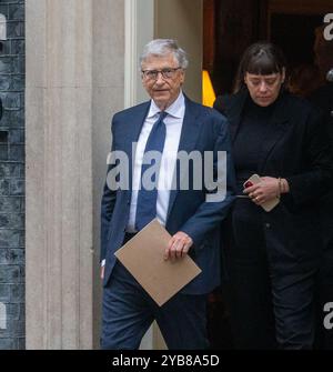 London, England, Großbritannien. Oktober 2024. BILL GATES verlässt die Downing Street 10, nachdem er Premierminister Keir Starmer und Kanzlerin Rachel Reeves getroffen hat. (Kreditbild: © Tayfun Salci/ZUMA Press Wire) NUR REDAKTIONELLE VERWENDUNG! Nicht für kommerzielle ZWECKE! Stockfoto