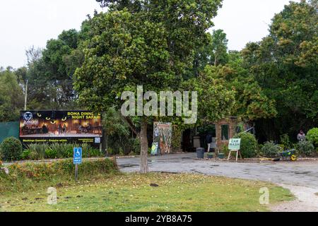 Der Haupteingang zum Monkeyland Sanctuary in Plettenberg Bay, Südafrika Stockfoto