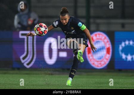 Biella, Italien. Oktober 2024. Arianna Caruso von Juventus während des Spiels der UEFA Women's Champions League im Stadio Comunale Vittorio Pozzo Lamarmora, Biella. Der Bildnachweis sollte lauten: Jonathan Moscrop/Sportimage Credit: Sportimage Ltd/Alamy Live News Stockfoto