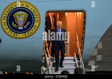 GER, Berlin, Ankunft des amerikanischen Praesidenten, Joseph R. Biden Jr., auf dem Flughafen Berlin-Brandenburg, militaerischer Teil, 17.10.2024, *** GER, Berlin, Ankunft des amerikanischen Präsidenten Joseph R Biden jr. am Flughafen Berlin Brandenburg, militärischer Teil, 17 10 2024, Copyright: HMBxMedia/UwexKoch Stockfoto