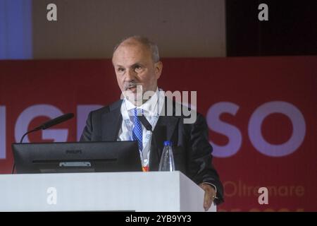 Neapel, Italien. Oktober 2024. Der Gesundheitsminister der Regierung Meloni, Orazio Schillaci, auf dem SIFO-Kongress 2024 - XLV Ausgabe 17. Oktober 2024. Quelle: Live Media Publishing Group/Alamy Live News Stockfoto