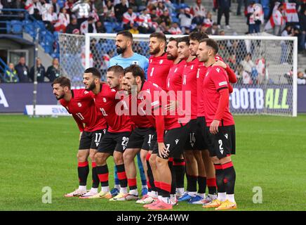 Posen, Polen - 11. Oktober 2024: Spieler der Nationalmannschaft Georgiens posieren für ein Gruppenfoto vor dem Spiel der UEFA Nations League Ukraine gegen Georgien im Posen-Stadion Stockfoto