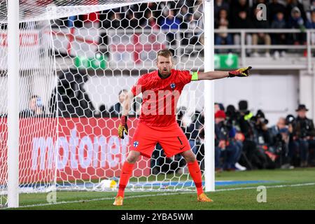 Lukas Hradecky - Finnland - im Einsatz während der UEFA Nations League 2024 - B League, Gruppe B2 Spiel zwischen Finnland und England im Olympiastadion Helsinki am 13. Oktober 2024. Stockfoto