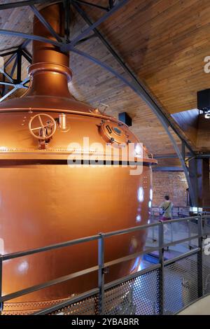 Die Ausstellung des Kupfergärtanks im Sapporo Beer Museum. Sapporo, Hokkaido, Japan Stockfoto