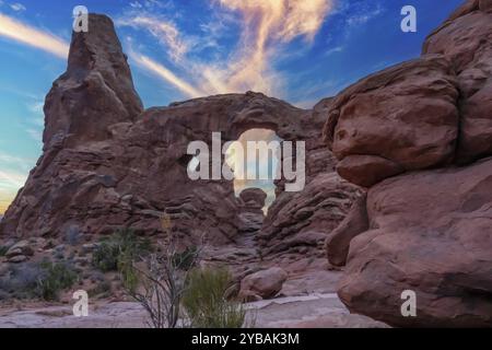 Utahs faszinierende Felsformationen, die atemberaubende geologische Wunder einfangen Stockfoto