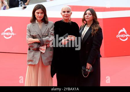 ELISA Fuksas, Doriana O. Mandrelli und Lavinia Fuksas bei der Premiere des Kinofilms 'Marko Polo' auf dem 19. Internationales Filmfestival von Rom / Festa del Cinema di Roma 2024 im Auditorium Parco della Musica. Rom, 17.10.2024 Stockfoto