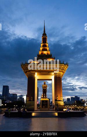 Norodom Sihanouk Memorial, auch Statue von König Pater Norodom Sihanouk, Phnom Penh, Kambodscha genannt. Stockfoto