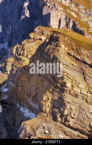 Italien, Seceda Nahaufnahme herbstlicher Bergblick, Fuß der Geiselgruppe, Gröden in der Nähe der Stadt St. Ulrich Stockfoto