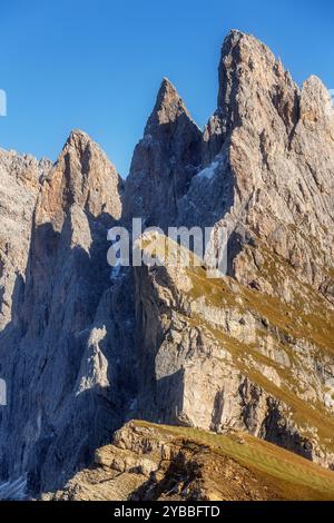 Italien, Seceda Nahaufnahme herbstlicher Bergblick, Fuß der Geiselgruppe, Gröden in der Nähe der Stadt St. Ulrich Stockfoto