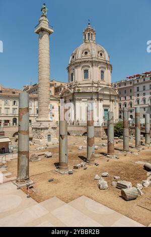 Matera ist eine Stadt auf einer felsigen Landzunge in der Region Basilicata in Süditalien. Hier finden Sie die Sassi Stockfoto