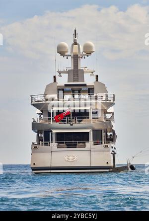 Superyacht Stella Maris vor Anker bei Antibes im Mittelmeer. Stockfoto