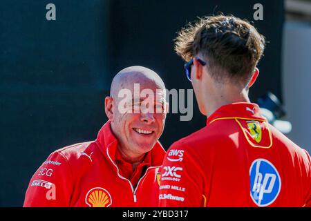 Austin, USA. Oktober 2024. 17. Oktober 2024 - Oliver Bearman (GBR) - Reservefahrer, Scuderia Ferrari und Jock Clear (GBR) - Scuderia Ferrari Academy während des Grand Prix 2024 von Pirelli der Vereinigten Staaten, der auf dem Circuit of Americas in Austin, TX (USA), 18.-20. September 2024 (Foto: Alessio de Marco/SIPA USA) Credit: SIPA USA/Alamy Live News Stockfoto