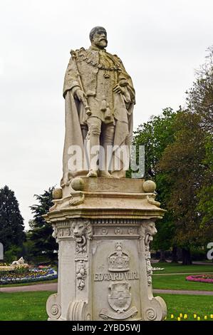 Statue von König Eduard VII. Von George Lowther. Beacon Park, Lichfield, Staffordshire, West Midlands, England, Vereinigtes Königreich, Europa. Stockfoto