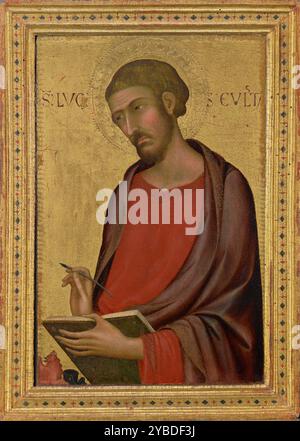 St. Lukas (Anfang der 1330er Jahre?) Weitere Informationen: Der heilige Lukas, einer der vier Evangelisten, wird in der Akte des Schreibens seines Evangeliums gezeigt. Sein Halo besteht aus aufwändig geschmiedeten Lochen, die durch leichtes Klopfen von Metallstanzwerkzeugen auf einen Hintergrund mit Blattgold hergestellt werden. Sein ruhiges Gesicht wird in kleinster Detailgenauigkeit dargestellt, wobei jedes Haar seines Bartes sorgfältig beschrieben wird. Die Modellierung in den Falten seines purpurnen Mantels, die durch subtile Farbabstufungen mit feinen Pinselstrichen erreicht wird, ergibt eine rhythmische Eleganz. Diese Merkmale tragen zu dem charakteristischen allgemeinen Verhalten der Raffinesse bei Stockfoto