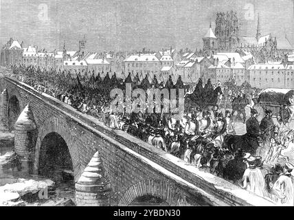 Die deutsche Armee überquerte die Loire bei Orleans, 1871. Gravur einer Skizze von '...Mr.. Landells, der Versailles einige Tage verließ, um die Szenen der späten Schlachten in der Gegend von Orleans zu besichtigen...[zeigt], wie die Deutschen auf diese Stadt vormarschieren, als die französische Armee der Loire zurückfiel. Am 5. Dezember [1870], nach einwöchiger harter Kämpfe, in den letzten Tagen, in denen der Großherzog von Mecklenburg von Prinz Friedrich Karl von Preußen mit einem Teil der Armee aus Metz erleichtert und unterstützt wurde, wurde der französische Kommandeur General Aurelle des Paladines gezwungen, Th aufzugeben Stockfoto