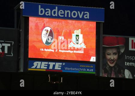 Freiburg Im Breisgau, Deutschland. Oktober 2024. Infotafel Regionalliga S?dwest: SC Freiburg II vs. SV Eintracht-Trier, Dreisamstadion, Freiburg am 18.10.2024 DFB-VORSCHRIFTEN VERBIETEN JEDE VERWENDUNG VON FOTOGRAFIEN ALS BILDSEQUENZEN UND/ODER QUASI-VIDEO. Quelle: dpa/Alamy Live News Stockfoto