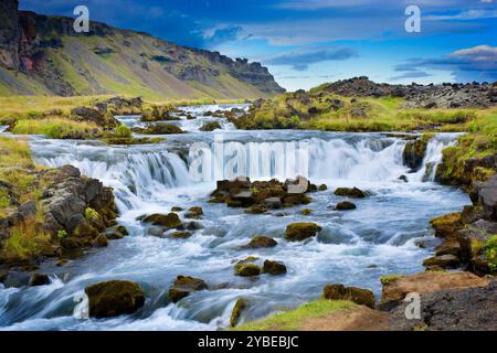 Fossálar Wasserfall an der Südküste Islands Stockfoto