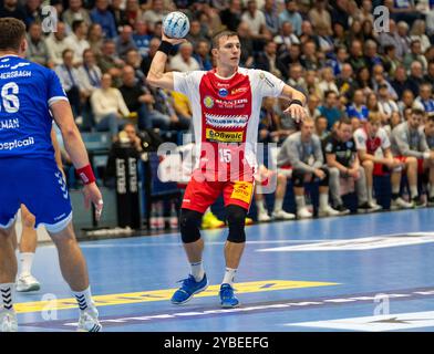 Gummersbach, Deutschland. Oktober 2024. Simone Mengon (ThSV Eisenach, #15) VfL Gummersbach - ThSV Eisenach, 18.10.2024, Handball Daikin HBL Handball Bundesliga, 7. Spieltag Credit: dpa/Alamy Live News Stockfoto