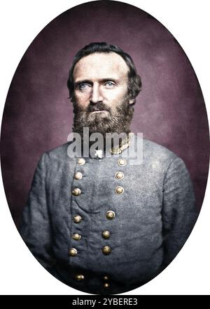 Stonewall Jackson. Zeigt das „Winchester-Foto“. Im November 1862 posierte der konföderierte General Thomas J. „Stonewall“ Jackson für ein Porträt in Nathaniel Routzahns Fotogalerie in Winchester, Virginia. Als Jackson zum ersten Mal zur Sitzung kam, fehlte ihm ein Knopf an seiner Uniformjacke, also zog der General seine Jacke aus und Nähte einen krumm an. (Die Schaltfläche falsch ausgerichtet ist die vierte unten auf der linken Seite des Generals.) Ein Minister, der ihn zur Sitzung begleitete, scherzte, dass Jackson zwar erfolgreich feindliche Kräfte aufspüren und zerstören könne, aber nicht in der Lage sei, die s auszuführen Stockfoto