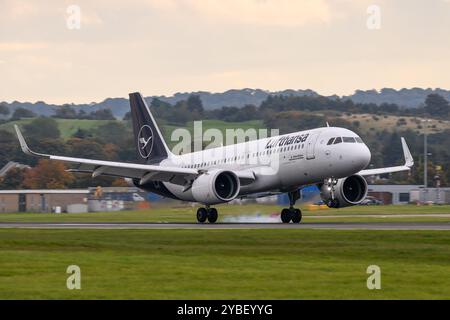 D-AINK Lufthansa Airbus A320-271N NEO Landing am Flughafen Edinburgh, Edinburgh, Schottland, Großbritannien nach Einem Flug von München Deutschland Stockfoto