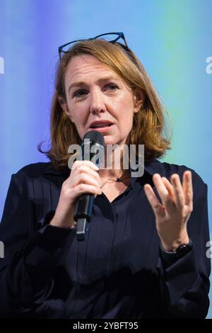 Turin, Italien. Oktober 2024. Die britische Autorin Paula Hawkins Buchpräsentation in Turin (Italien) Credit: Marco Destefanis/Alamy Live News Stockfoto