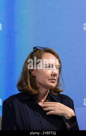 Turin, Italien. Oktober 2024. Die britische Autorin Paula Hawkins Buchpräsentation in Turin (Italien) Credit: Marco Destefanis/Alamy Live News Stockfoto