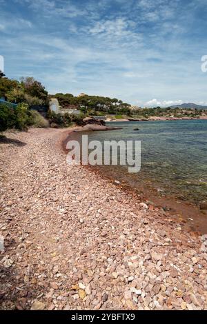 Pourrousset Beach, in Saint-Raphaël, Massif de l'Estérel, Frankreich, Europa, Provence. Stockfoto