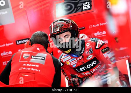 MELBOURNE, AUSTRALIEN. Oktober 2024. Im Bild: Francesco Bagnaia, Nummer 1 Italiens, reitet für Ducati Lenovo während des MotoGP Free Practice 2 beim Qatar Airways Australian Motorcycle Grand Prix 2024 auf dem Phillip Island Circuit. Quelle: Karl Phillipson/Alamy Live News Stockfoto