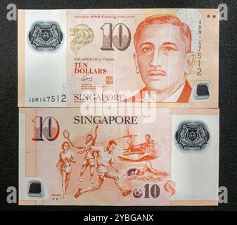 Singapur 10-Dollar-Banknote in umgekehrter und gegenläufiger Richtung Stockfoto