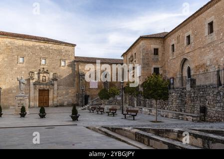 Caleruega, Spanien, 16. April 2019: Museum von Santo Domingo de Guzman im mittelalterlichen Dorf, Europa Stockfoto